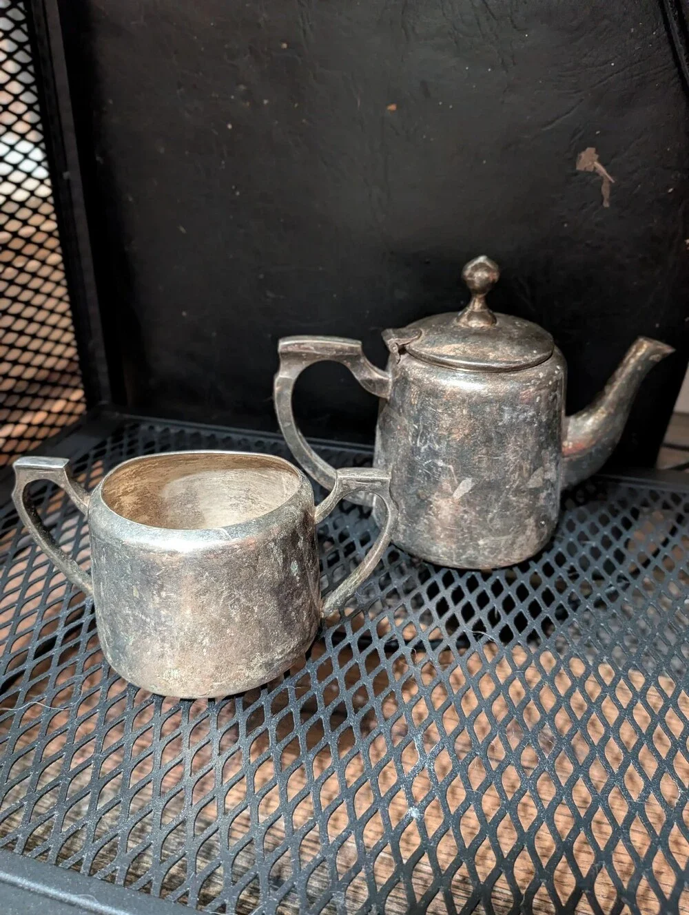 Vintage-Style Metal Tea Set - Silver Finish
